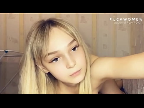 ❤️ Gabar dugsi oo aan dhergin ayaa siisa saaxiibkeed lacag la'aan afka ah Galmada dabada